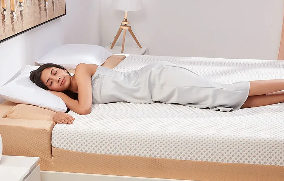 Ecoplush HR and latex mattress for all sleep positions