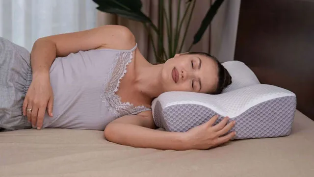 Contour memory foam pillow for neck and head support